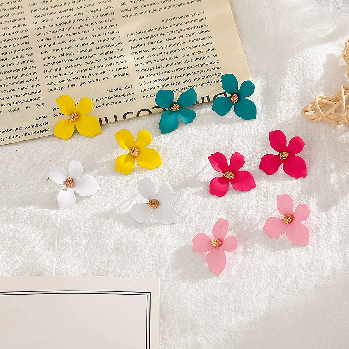 Pearl Earrings for Bride-Fashion Flower Alloy Ear Studs