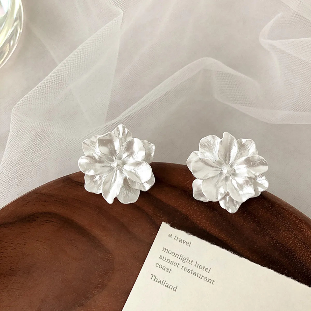 Trendy Earrings for Bridesmaids-1 Pair Retro Flower Arylic Alloy Ear Studs