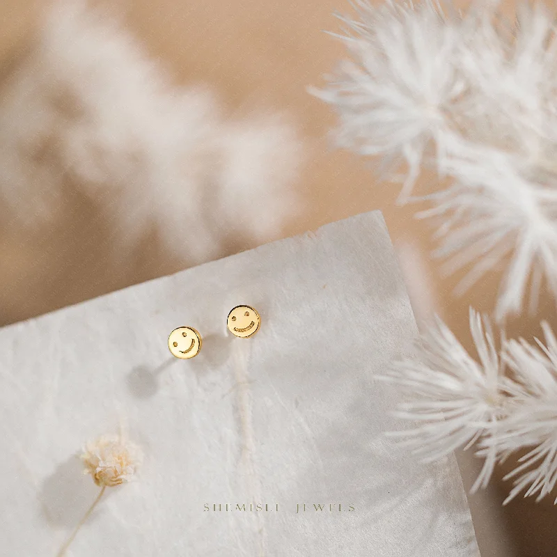 Lightweight Hoop Earrings-Tiny Smiley Face Stud Earrings, Unisex, Gold, Silver SHEMISLI SS663 Butterfly End, SS664 Screw Ball End (Type A)