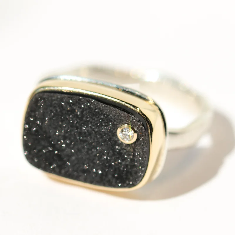 Elegant Gold Wedding Band-Brazilian Black Drusy Ring