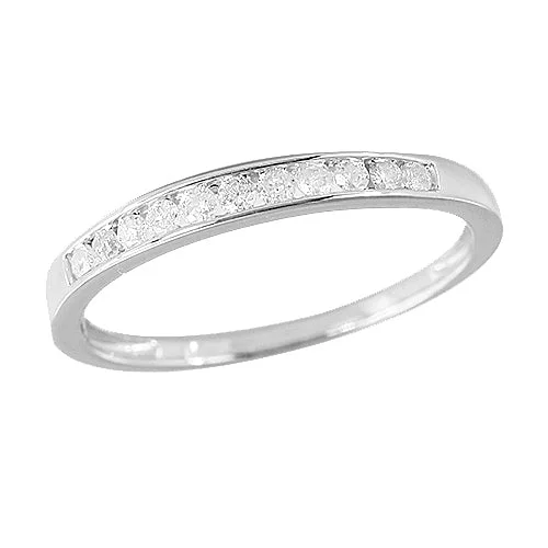 Elegant Wedding Ring-10KW 0.20CTW DIAMOND BAND [CHANNEL SET ROUNDS]