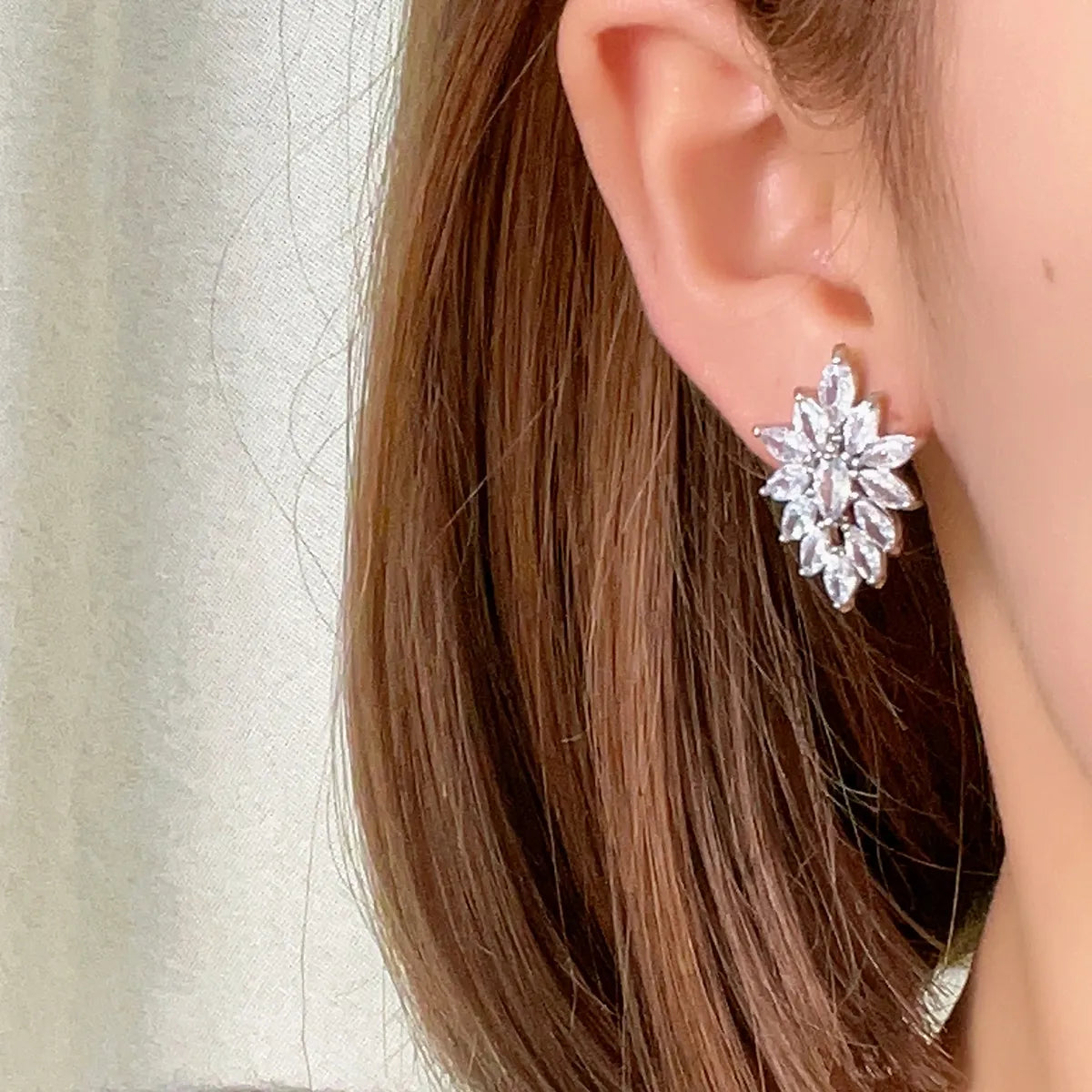 Handmade Silver Earrings-1 Pair Casual Simple Style Shiny Flower Plating Inlay Copper Zircon White Gold Plated Ear Studs