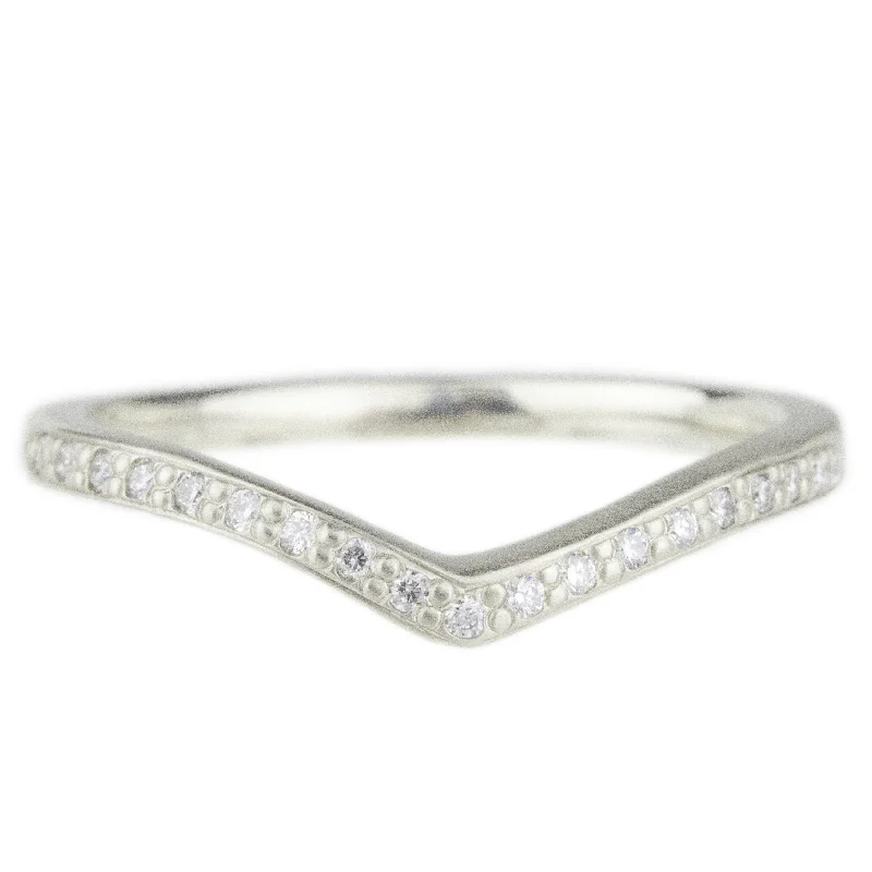 Minimalist Gold Ring-Pave V Diamond Band