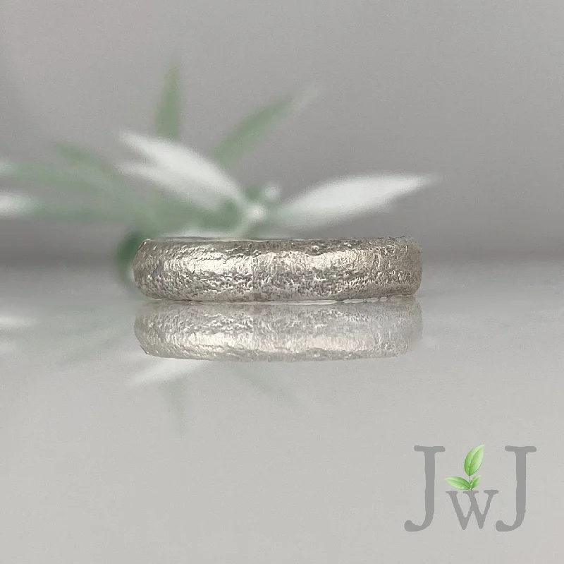 Simple Gold Wedding Band-San José Wedding Band