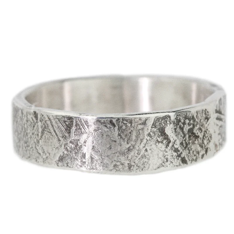 Beautiful Diamond Ring-Anvil Band